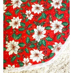 Holiday Poinsettia Round Table Cloth Vintage Tabletop Decor 1990s